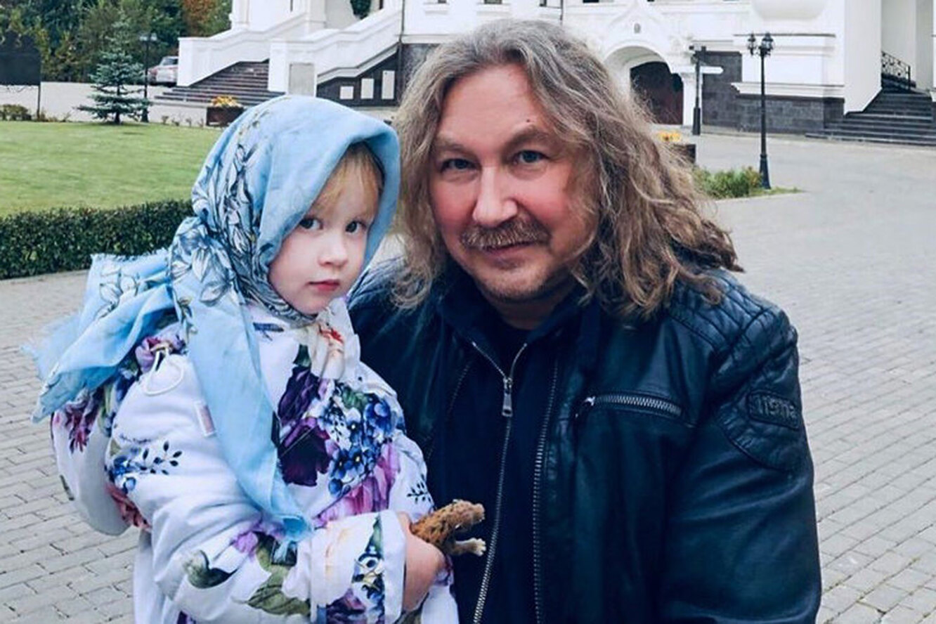 николаев с женой и ребенком фото