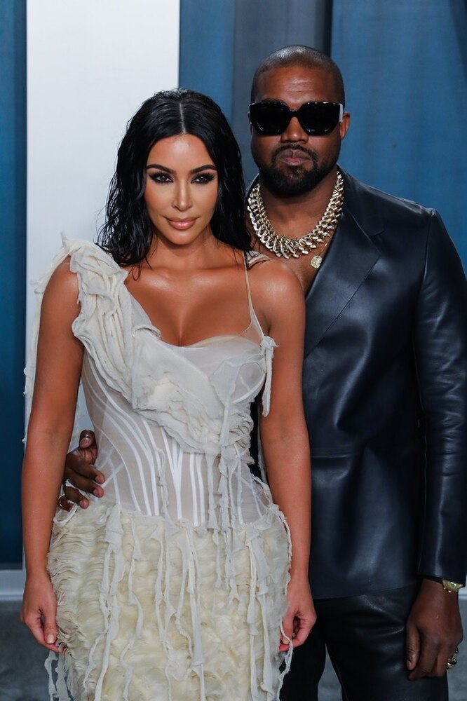 Kim Kardashian si Kanye West au divortat